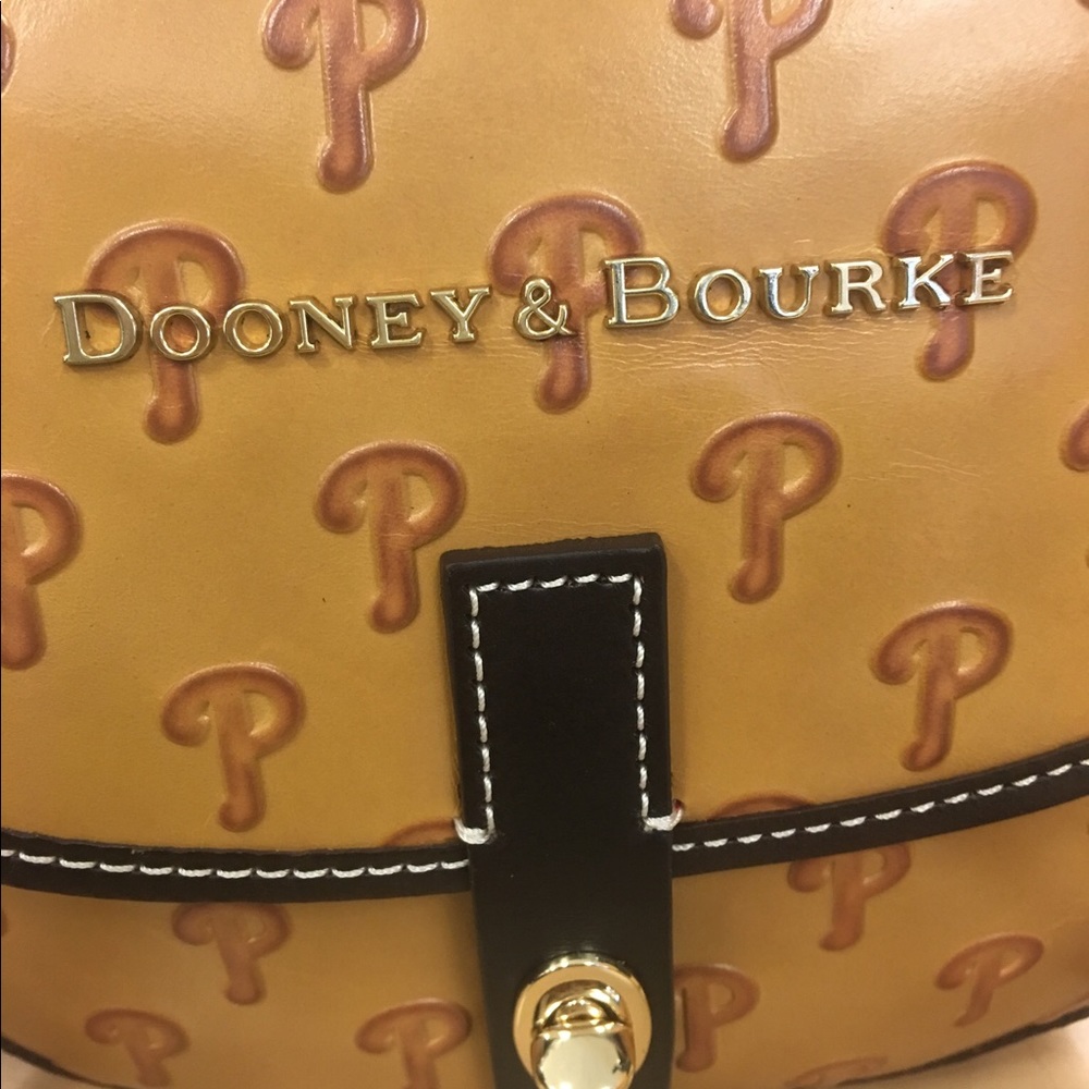 **SOLD**Dooney & Bourke Phillies Crossbody Handbag - Picture 3 of 8